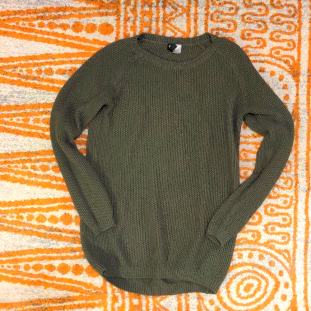 Green sweatwr
